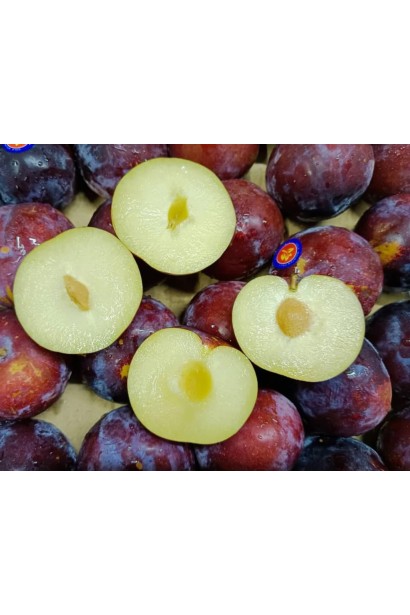 Слива Нектапріум - кремово-жовта м’якоть з відтінком зеленого